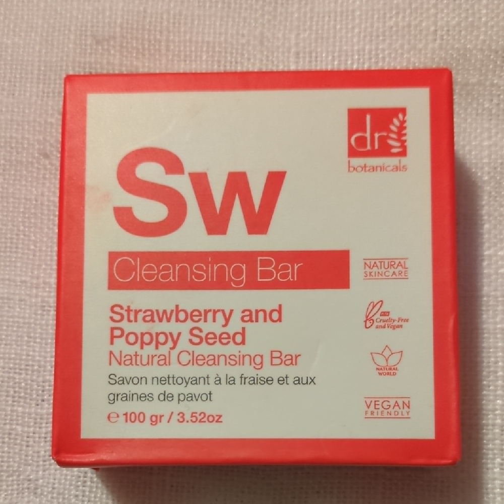 Strawberry & Poppy Seed Cleansing Bar — Pink/Red